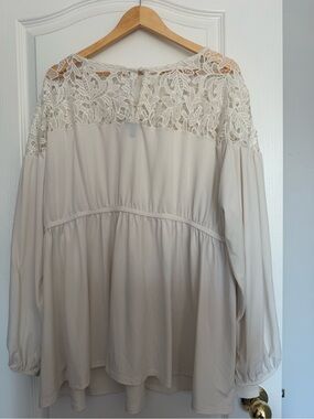 torrid Cream/Off White Lace Yoke Long-Sleeve Peasant Blouse